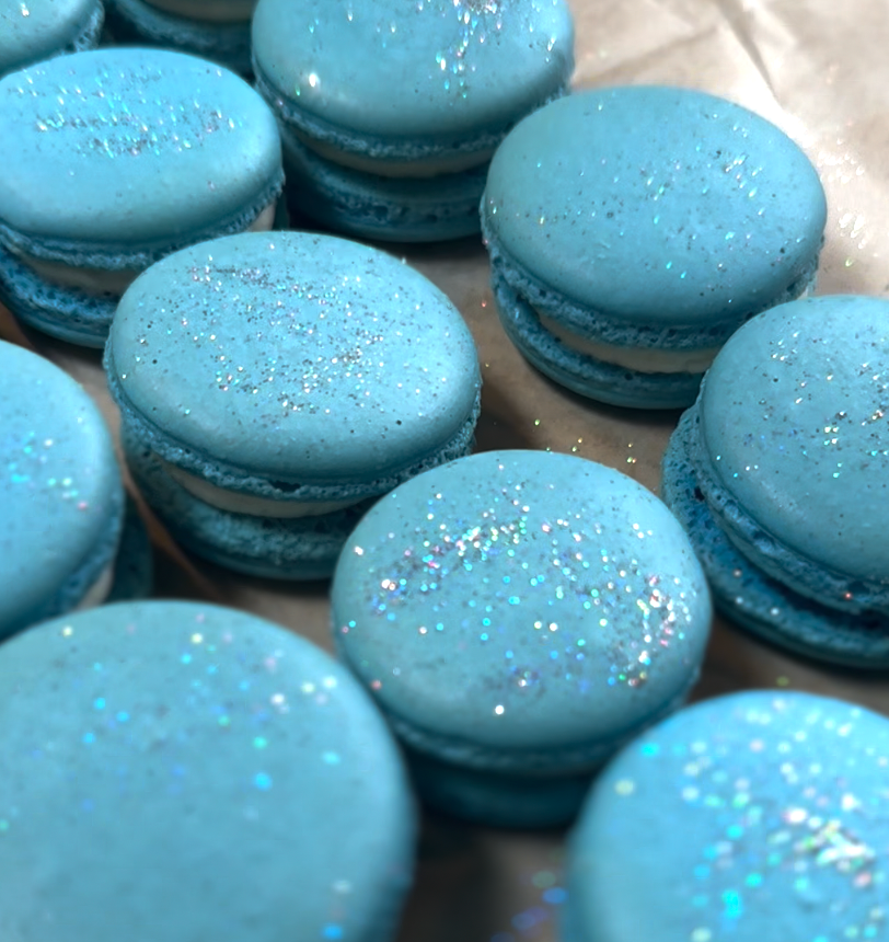 Blue and White Macarons, Parve